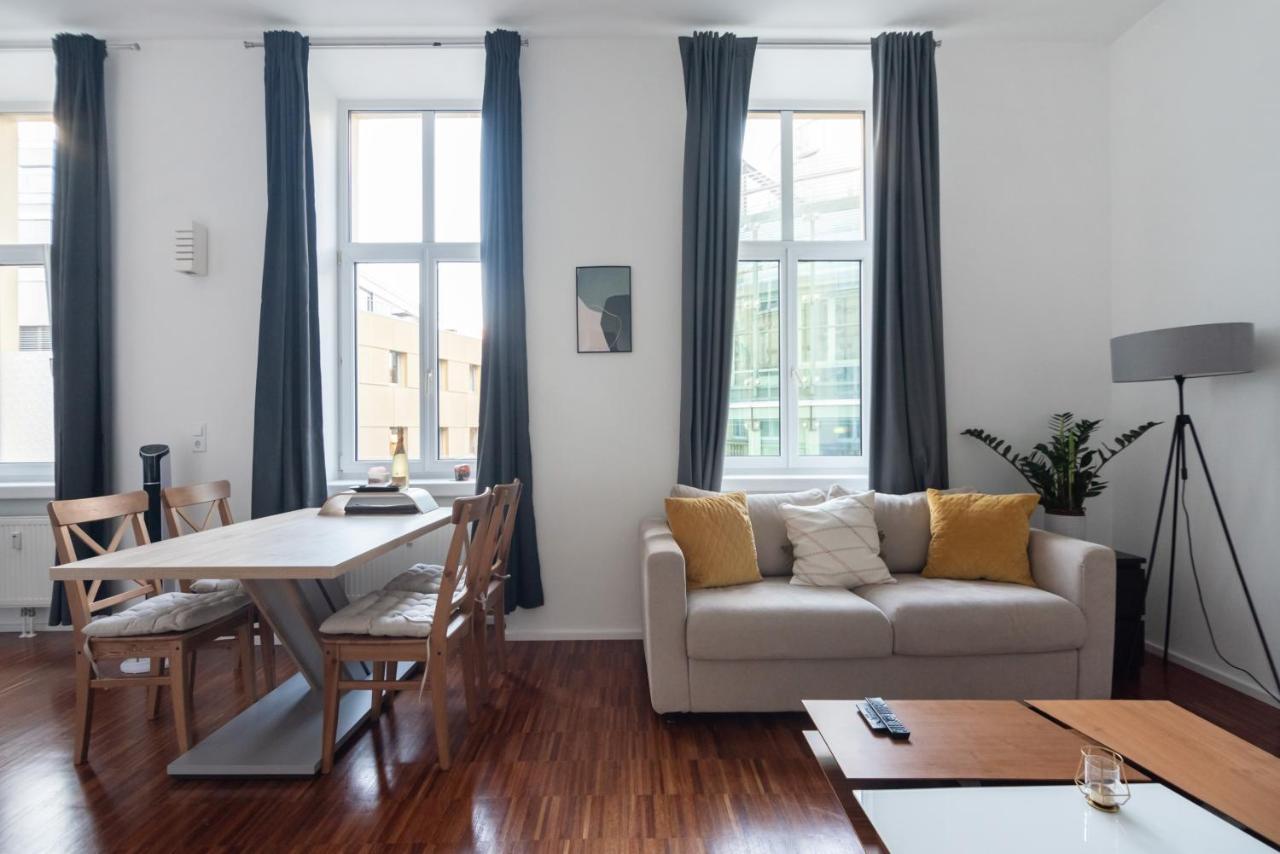 Cozy And Central City Apartment At The Belvedere Viena Exterior foto