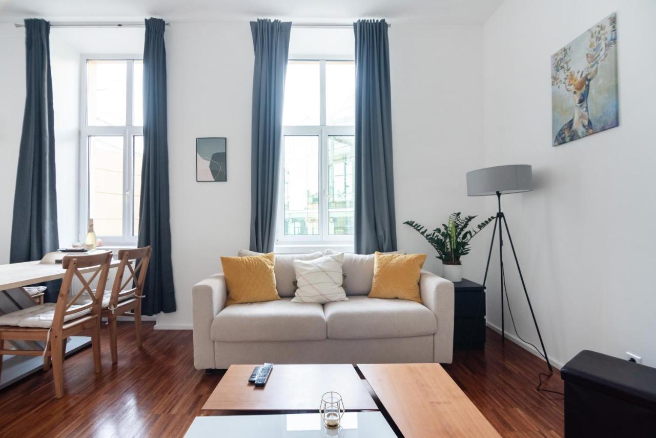Cozy And Central City Apartment At The Belvedere Viena Exterior foto