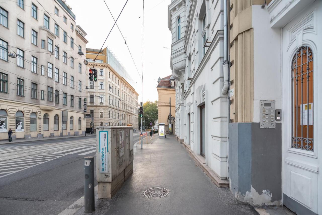 Cozy And Central City Apartment At The Belvedere Viena Exterior foto