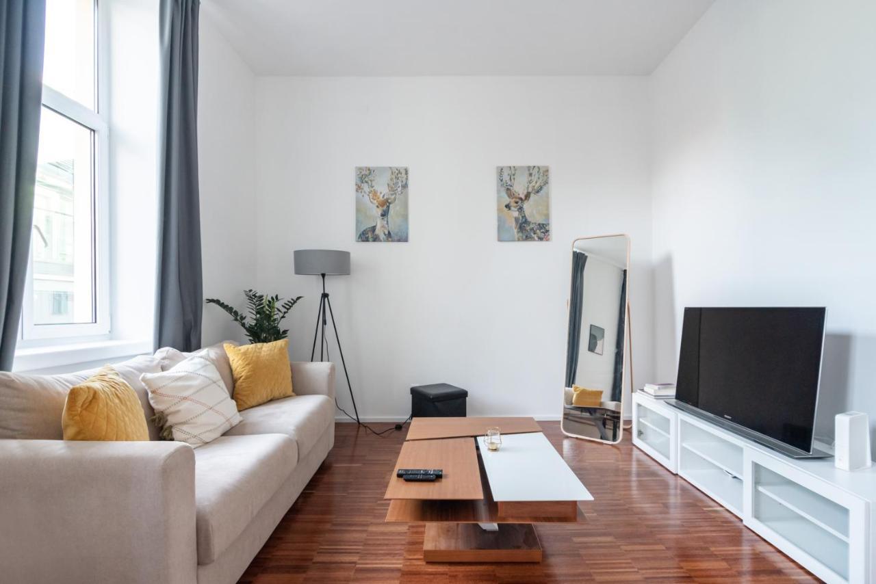 Cozy And Central City Apartment At The Belvedere Viena Exterior foto